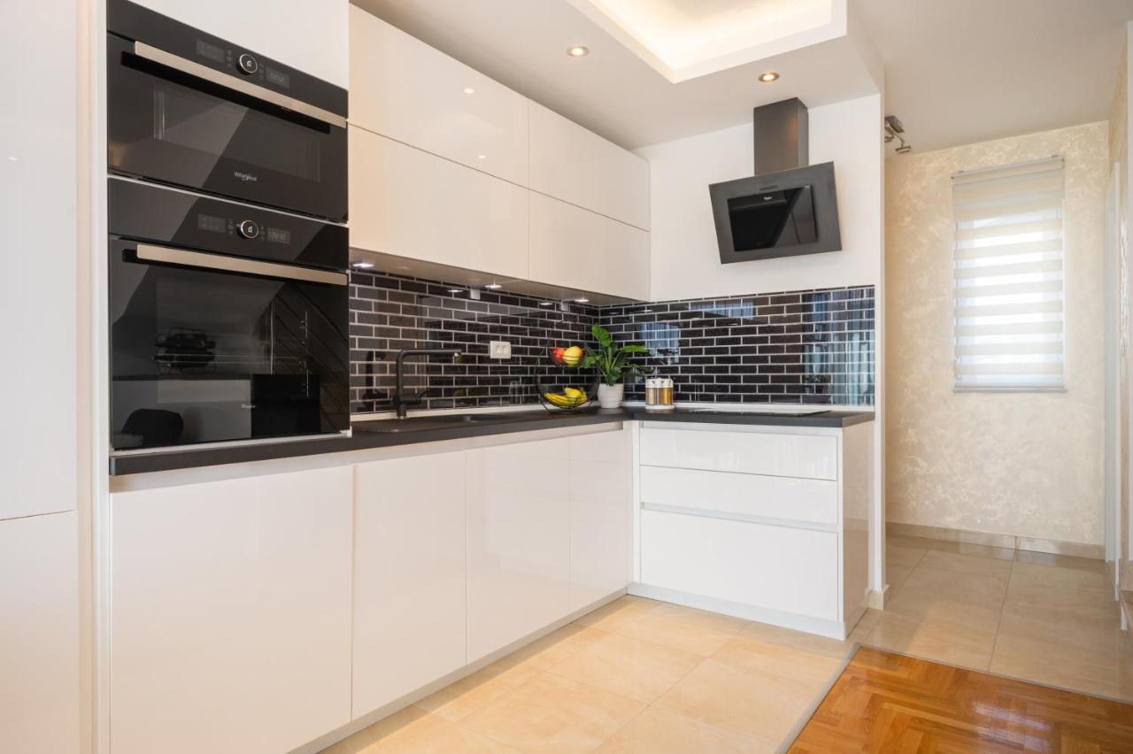 Apartment Tikvarin, Kastel Kambelovac Kastela Dış mekan fotoğraf