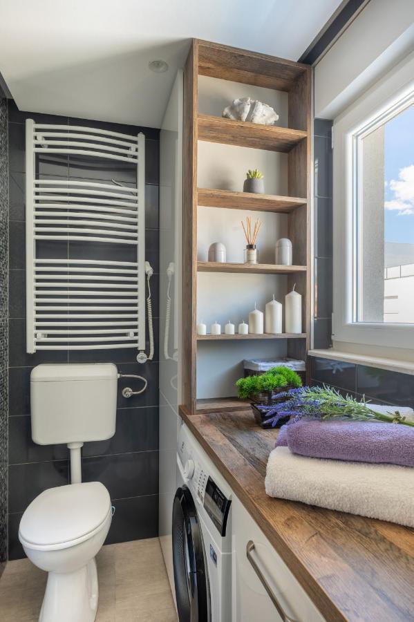 Apartment Tikvarin, Kastel Kambelovac Kastela Dış mekan fotoğraf