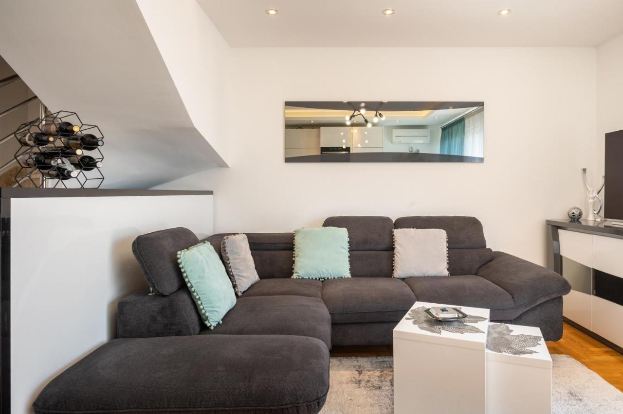 Apartment Tikvarin, Kastel Kambelovac Kastela Dış mekan fotoğraf