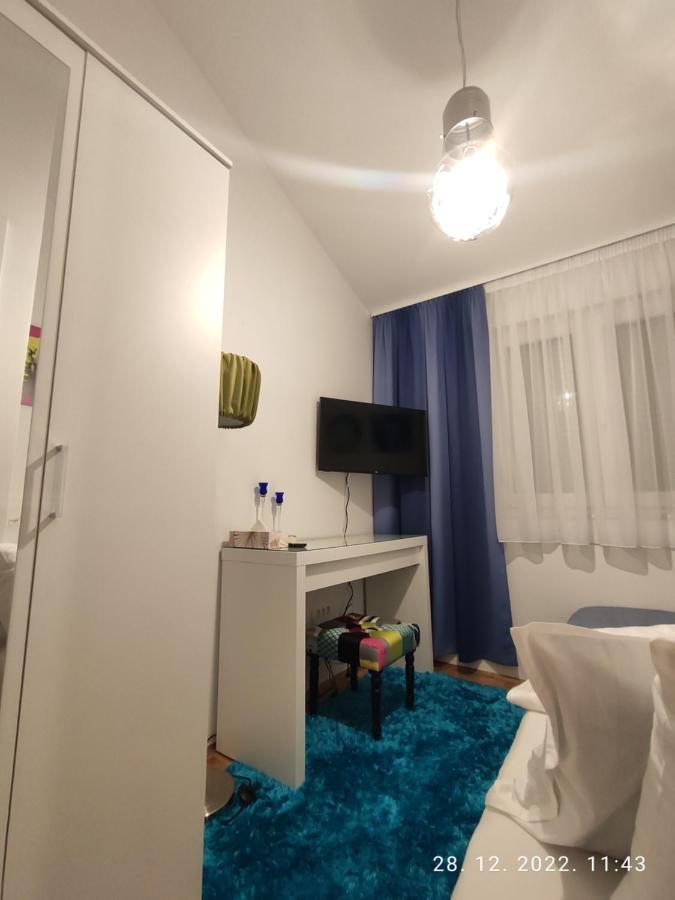 Apartment Tikvarin, Kastel Kambelovac Kastela Dış mekan fotoğraf