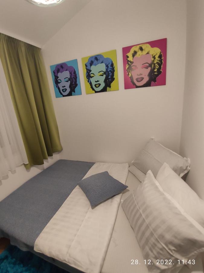 Apartment Tikvarin, Kastel Kambelovac Kastela Dış mekan fotoğraf